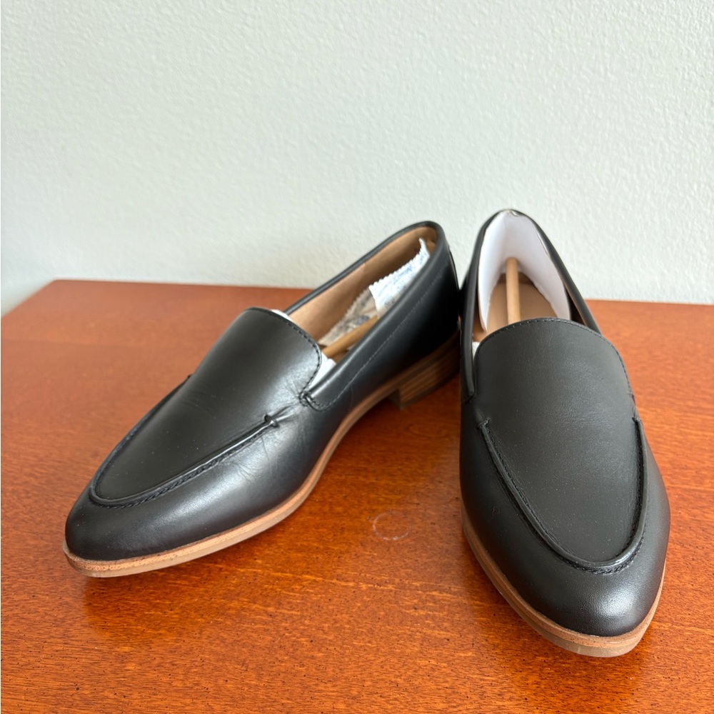 NWT Aerosoles black leather loafers size 6W wide